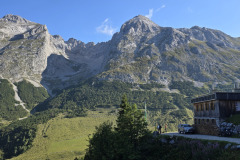 Anlage-36-am-Karwendelhaus-mit-Blick-auf-die-oestl.-Karwendelspitze-li